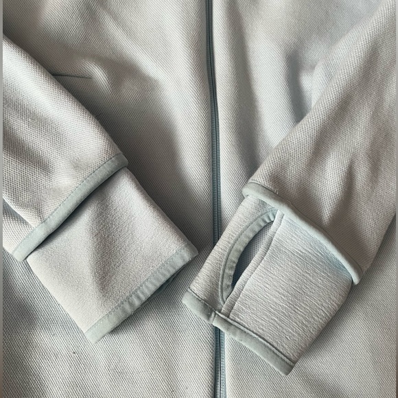 Adidas sweater/jacket - Picture 4 of 6